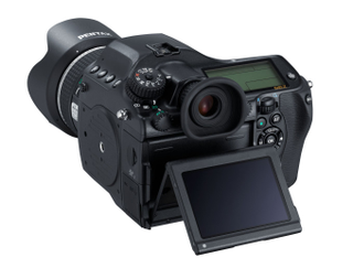 Illustration for article titled Pentax 645Z: The Medium Format DSLR Gets a Major Sensor Upgrade